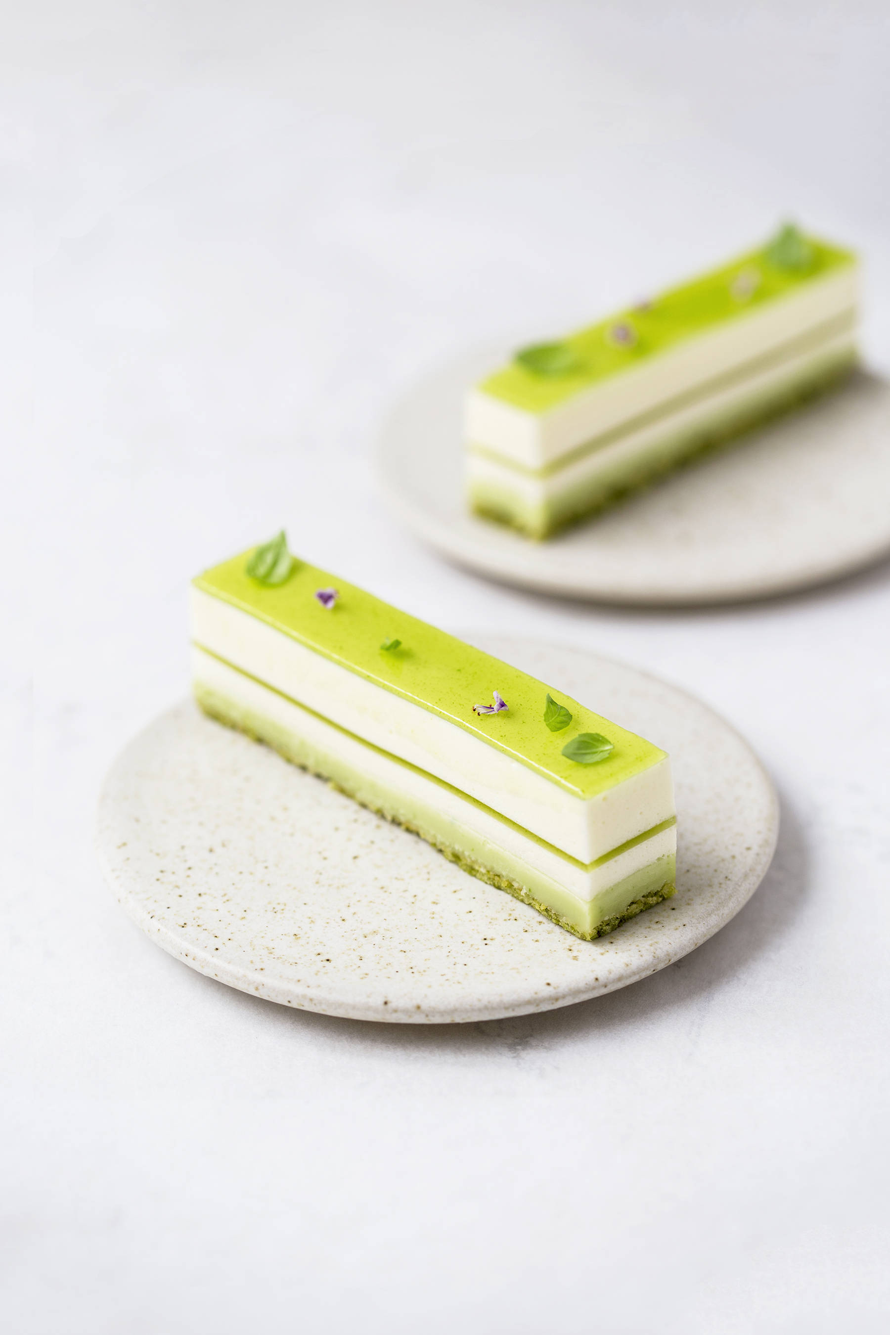 Lime cakes with white chocolate and basil