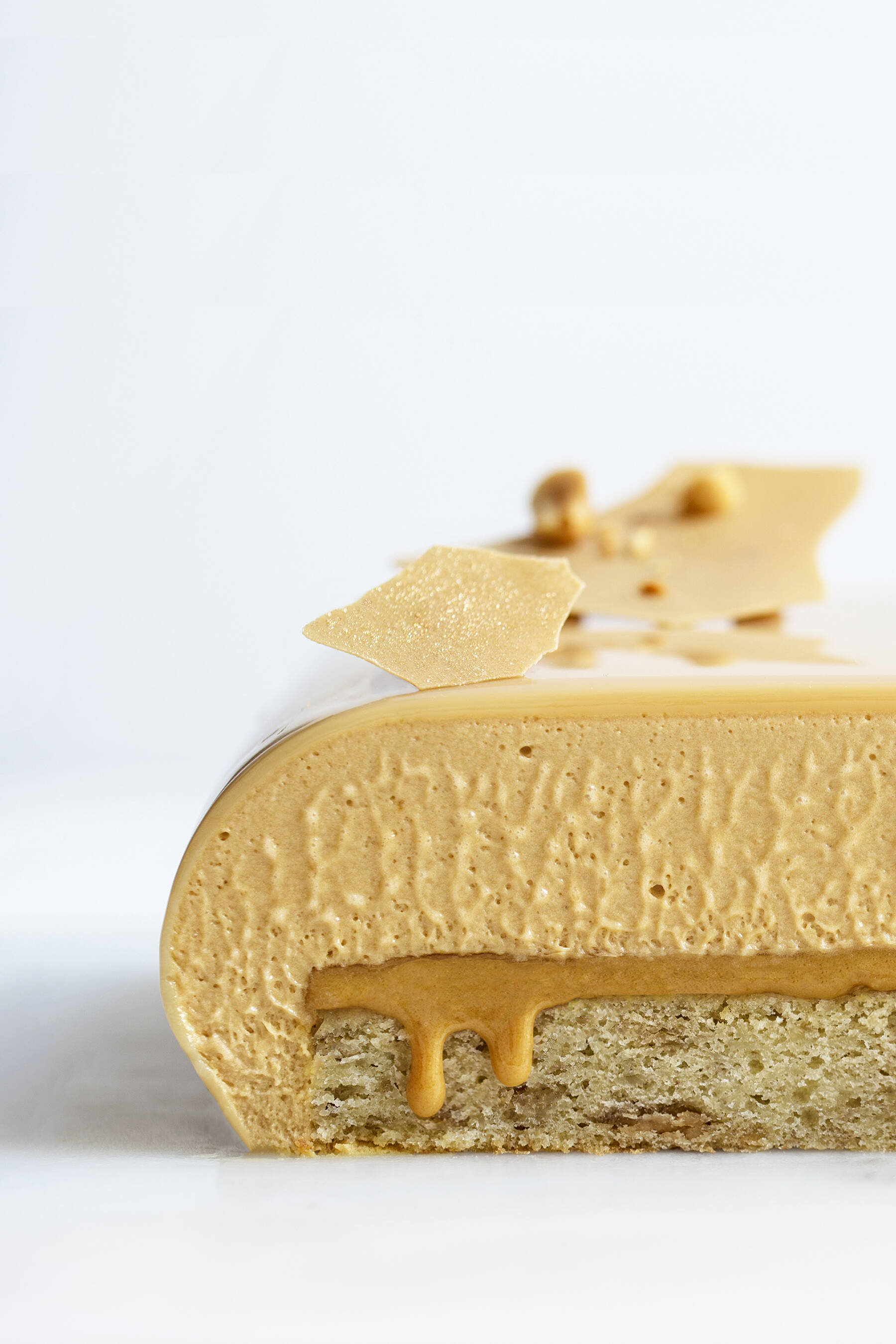 Banana cake with peanut butter and caramelised white chocolate